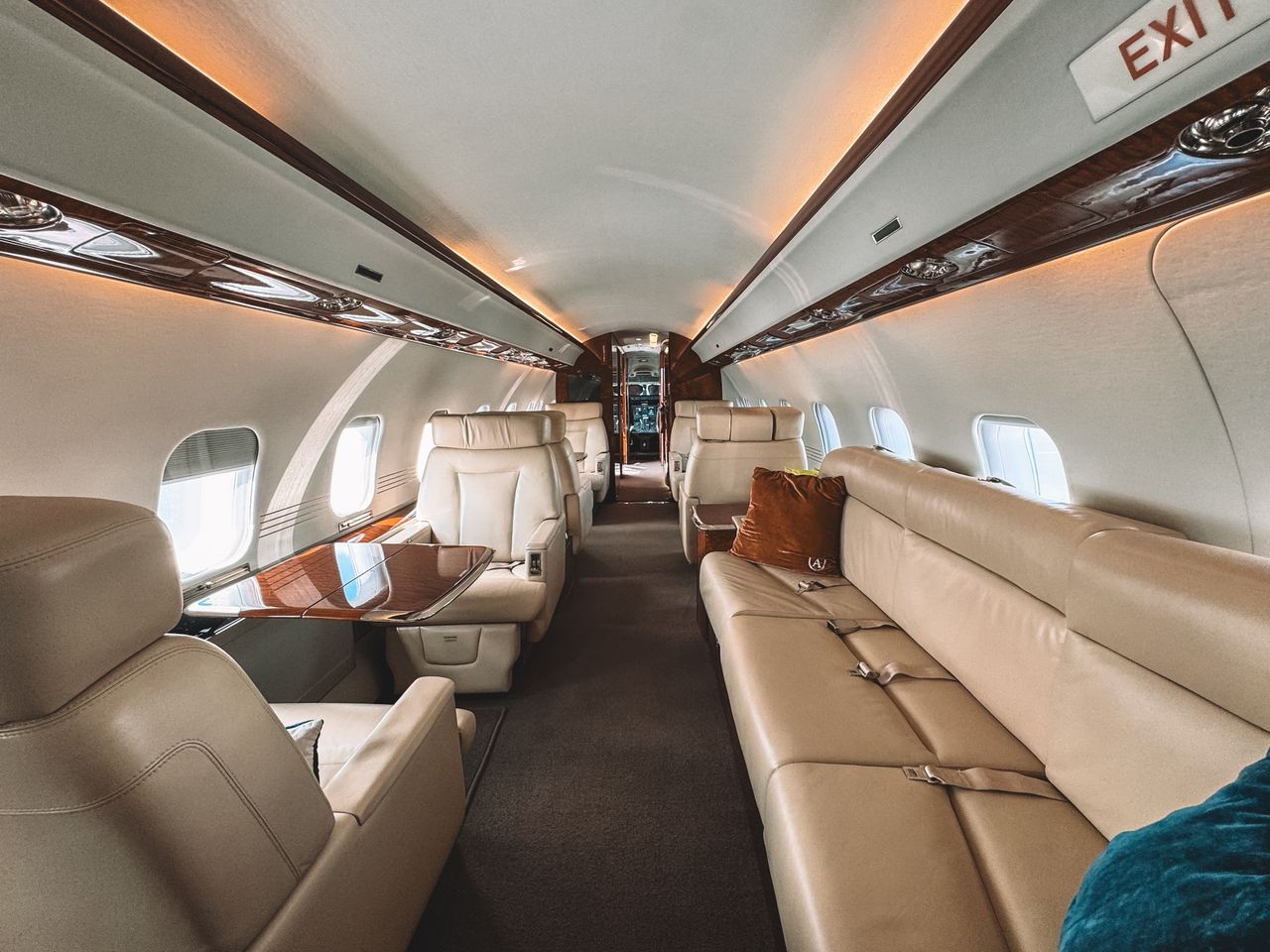 Private jet charter