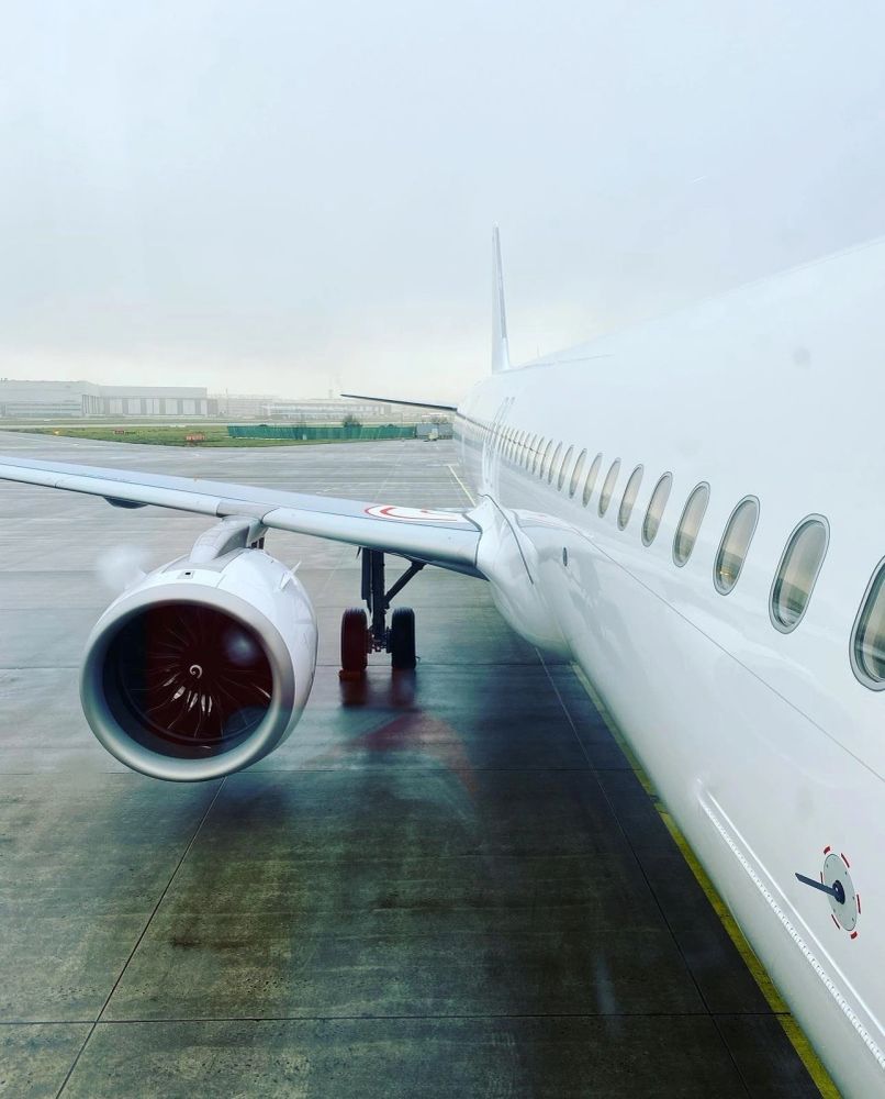 Aircraft engine and wing on the ramp